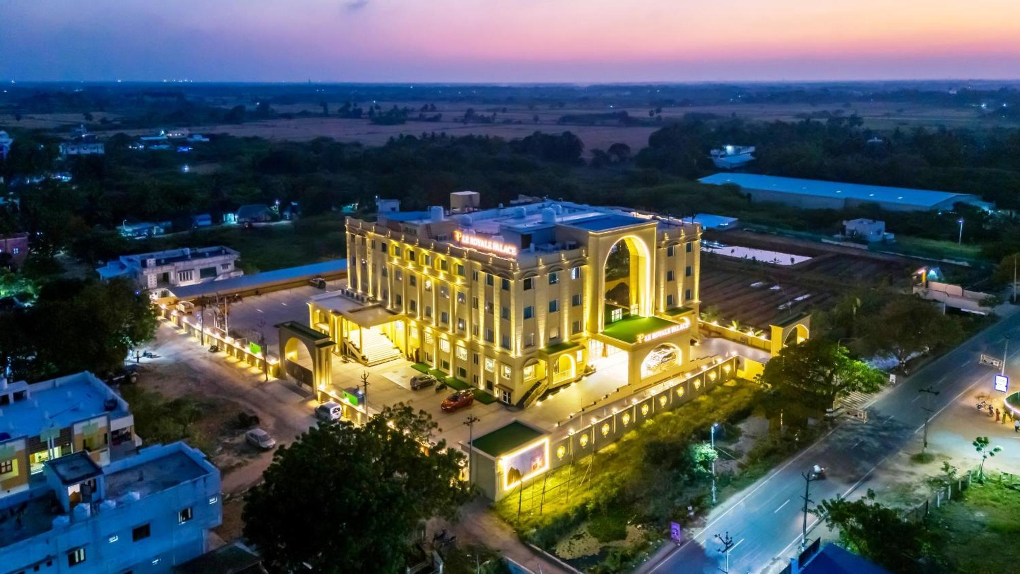 Le Royale Palace カーライッカール エクステリア 写真